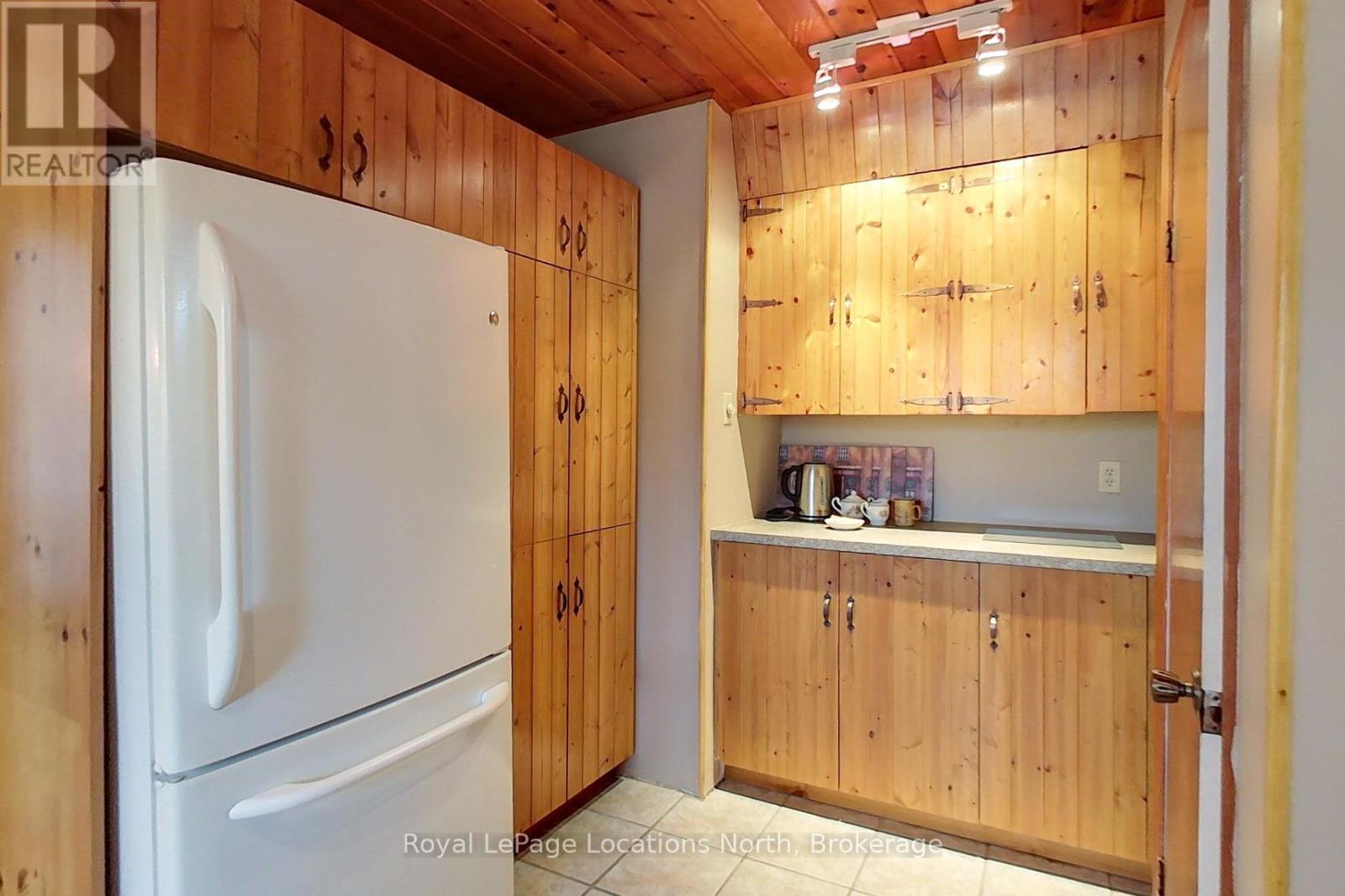 118 Sunset Boulevard, Blue Mountains, Ontario  N0H 2P0 - Photo 8 - X12141657