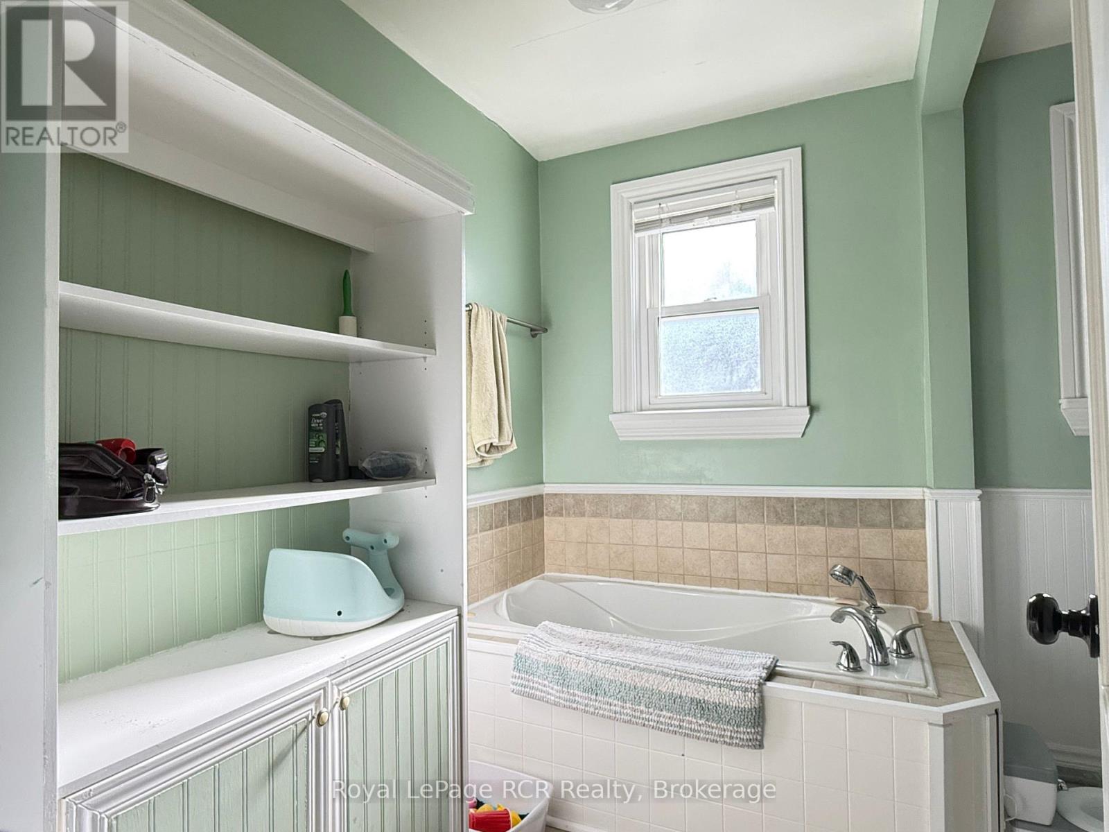 595 11th St 'a' Street W, Owen Sound, Ontario  N4K 5G9 - Photo 17 - X12141684