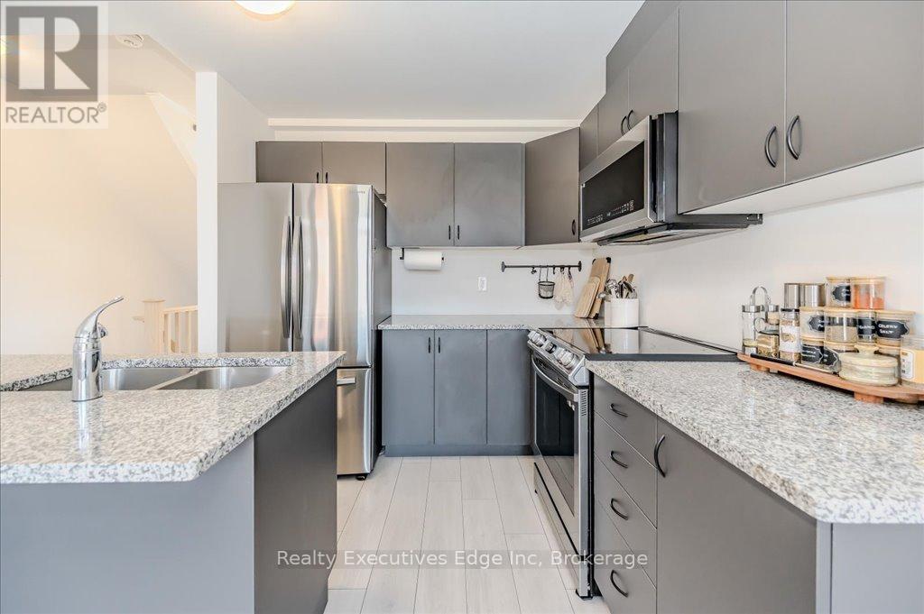 6 - 2 Willow Street, Brant, Ontario  N3L 0K7 - Photo 11 - X12141734