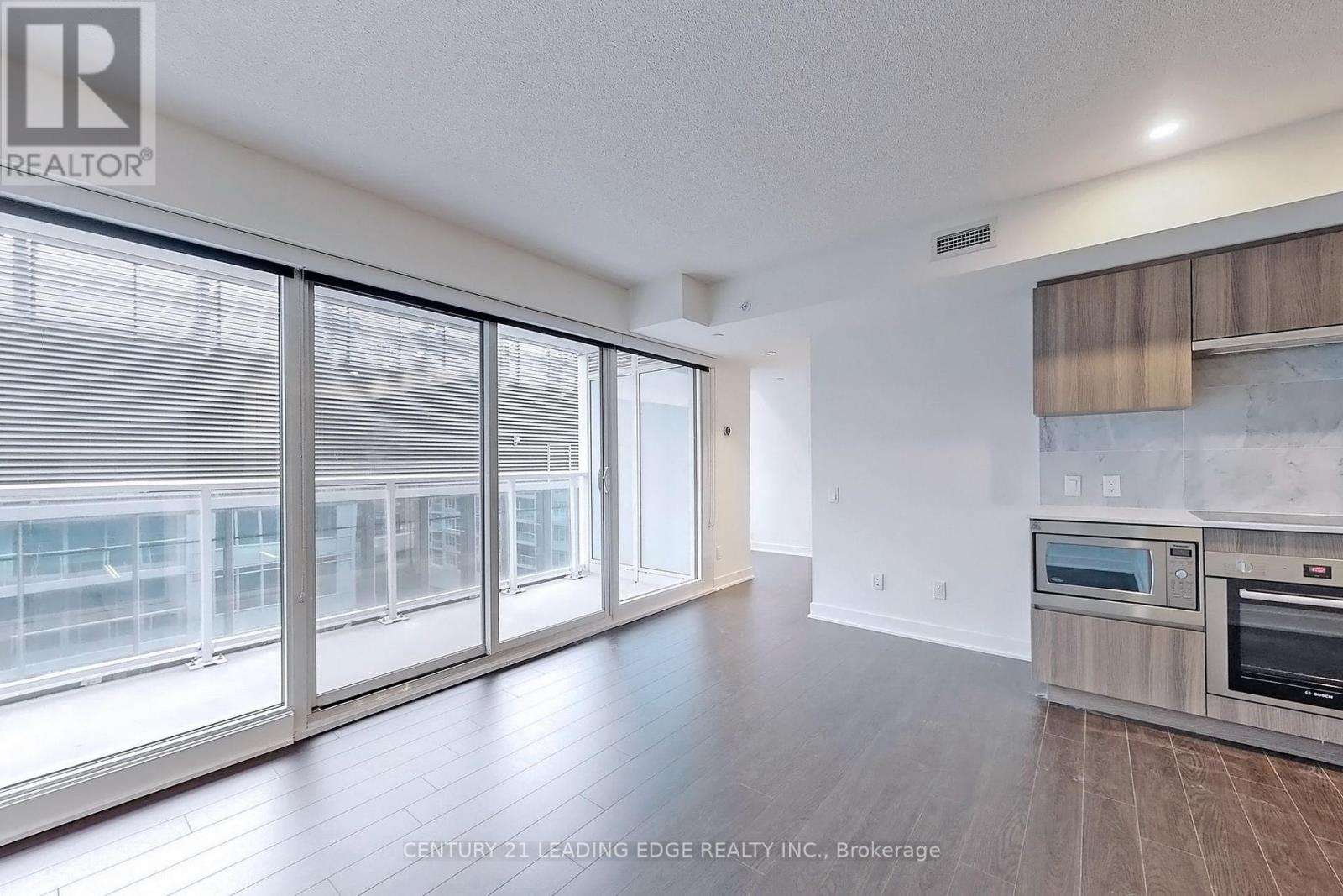 1102 - 17 Bathurst Street, Toronto (Waterfront Communities), Ontario  M5V 0N1 - Photo 7 - C12141046