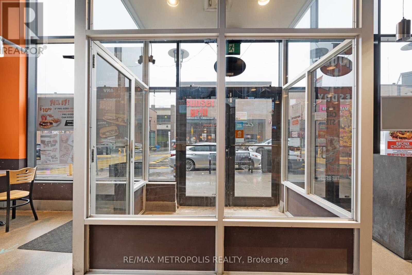 Property at 107 - 80 WESTON ROAD image 4