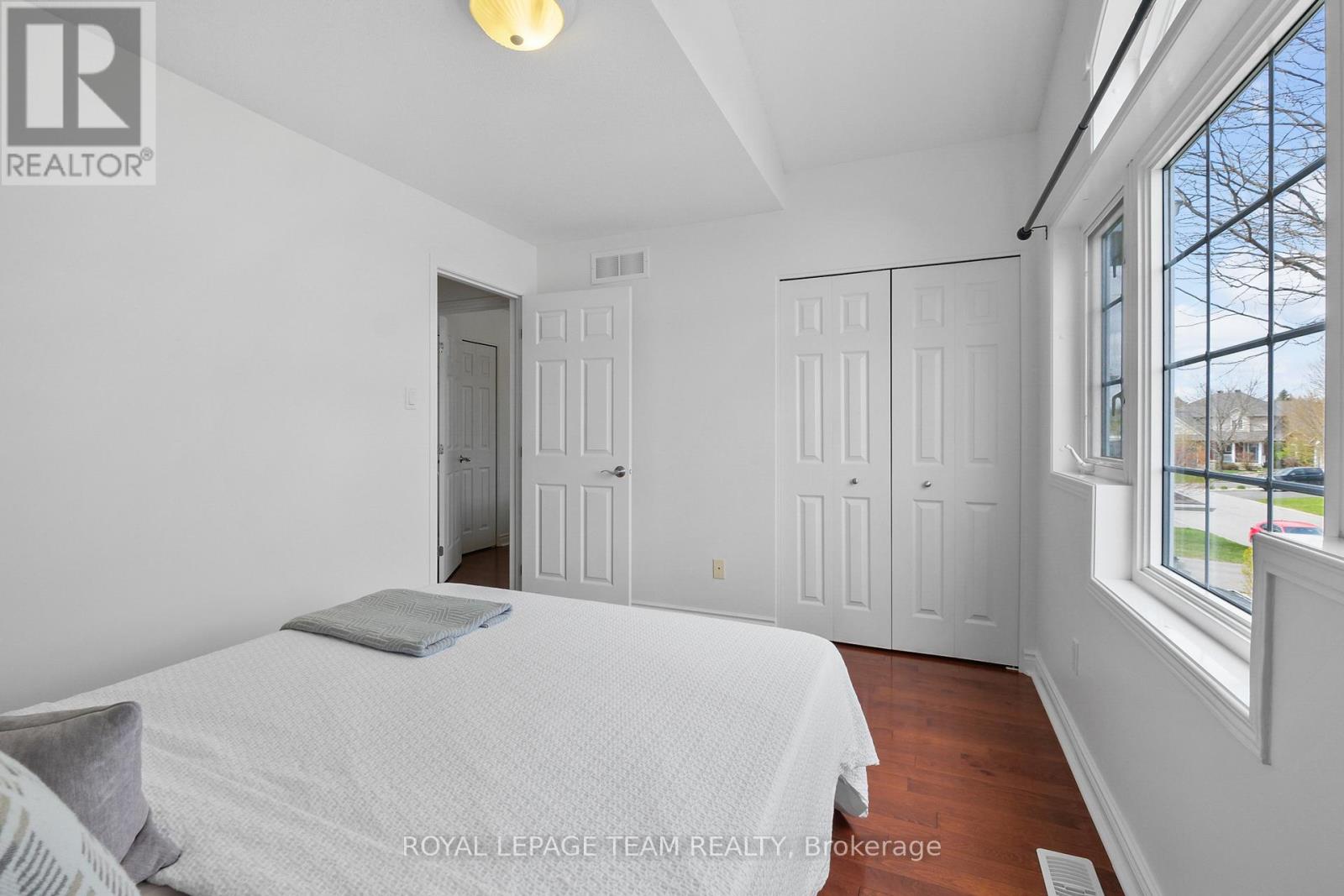 126 Arrowwood Drive, Ottawa, Ontario  K2S 2G3 - Photo 42 - X12141530