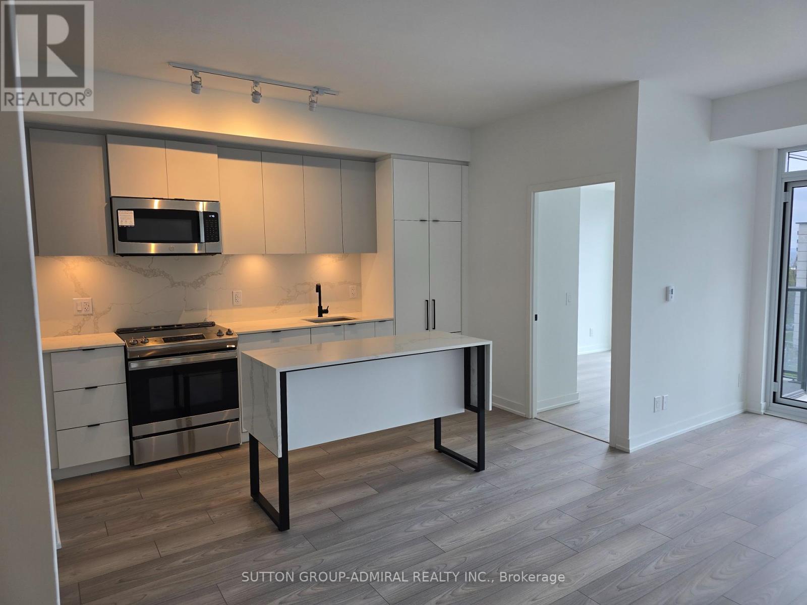 819 - 285 Dufferin Street W, Toronto, Ontario  M6K 1E6 - Photo 8 - W12141360