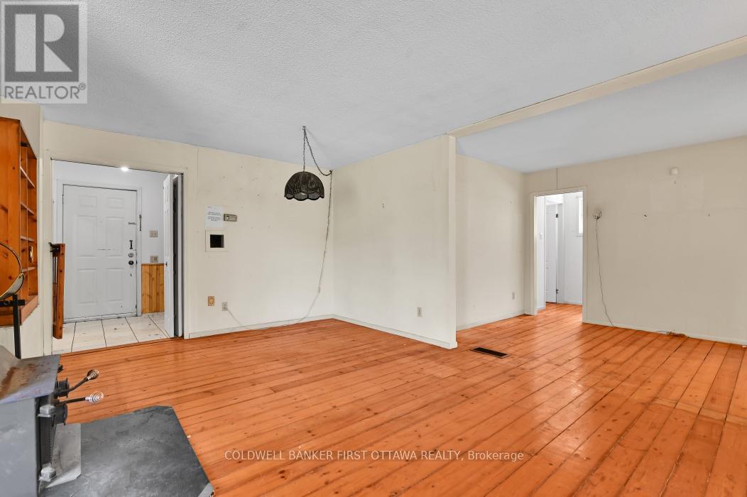 135 Manion Road, Ottawa, Ontario  K0A 1L0 - Photo 14 - X12141608