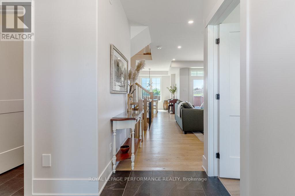 27 Shelter Cove Drive, Westport, Ontario  K0G 1X0 - Photo 8 - X12141619