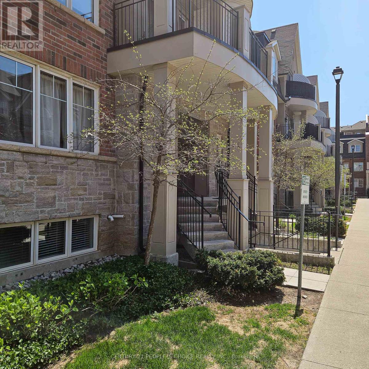 28-04 - 2420 BARONWOOD DRIVE, Oakville, Ontario