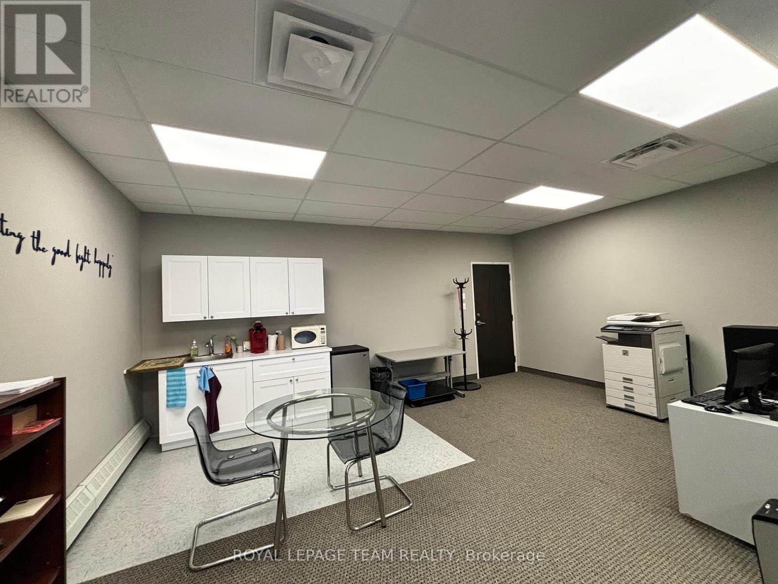 314 - 225 Metcalfe Street, Ottawa, Ontario  K2P 1P9 - Photo 8 - X12141740