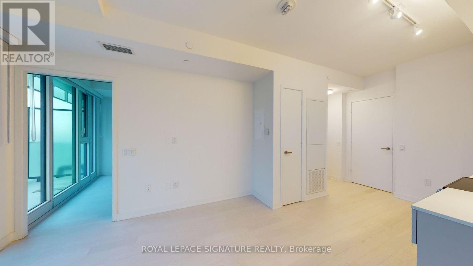 2505 - 3900 Confederation Parkway, Mississauga, Ontario  L5B 0M3 - Photo 23 - W12141439