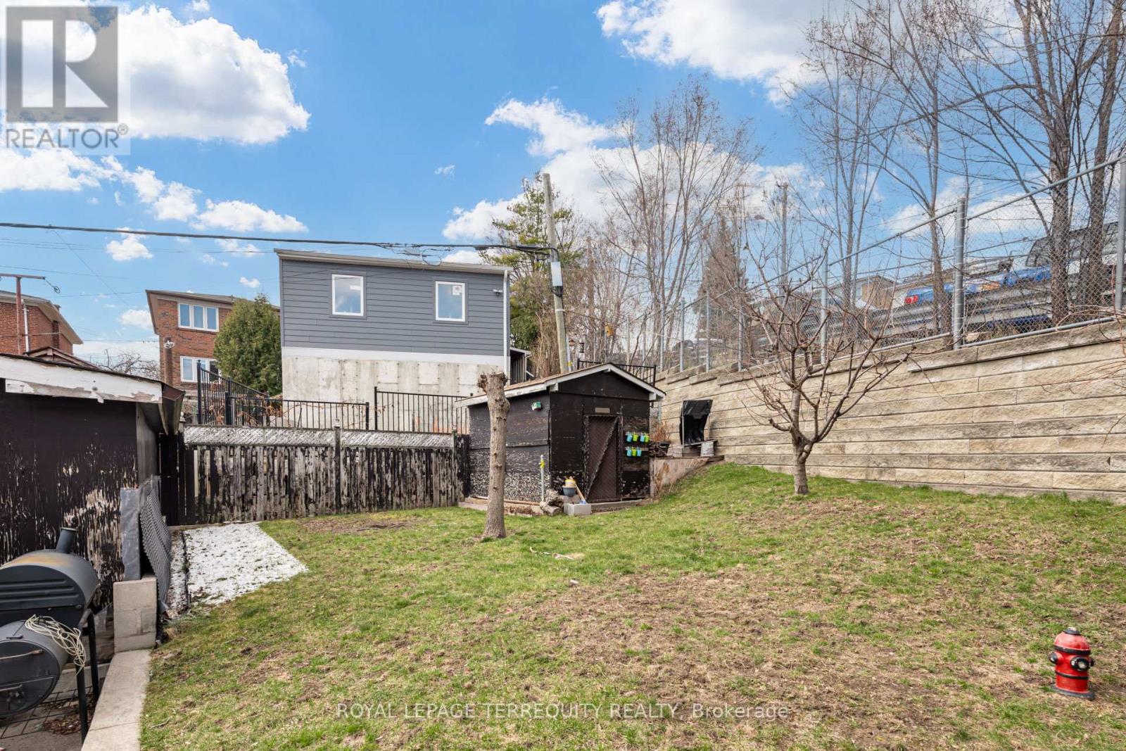 532 Silverthorn Avenue, Toronto (Keelesdale-Eglinton West), Ontario  M6M 3H7 - Photo 32 - W12141440