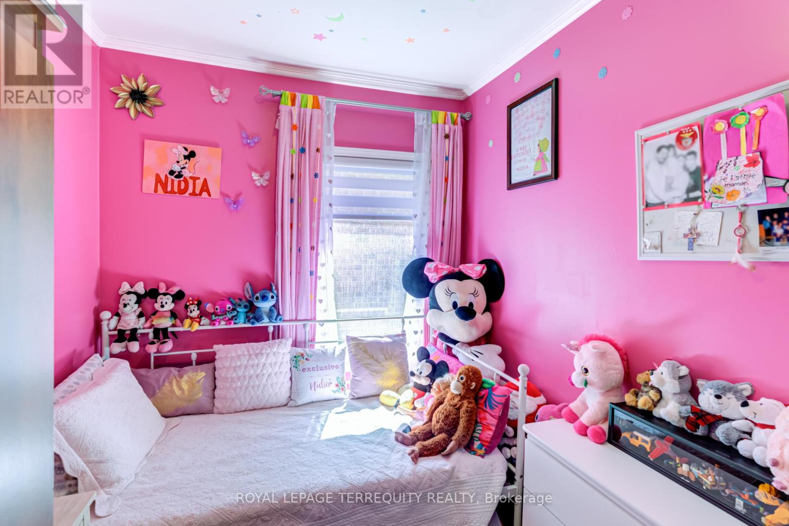 532 Silverthorn Avenue, Toronto, Ontario  M6M 3H7 - Photo 8 - W12141440