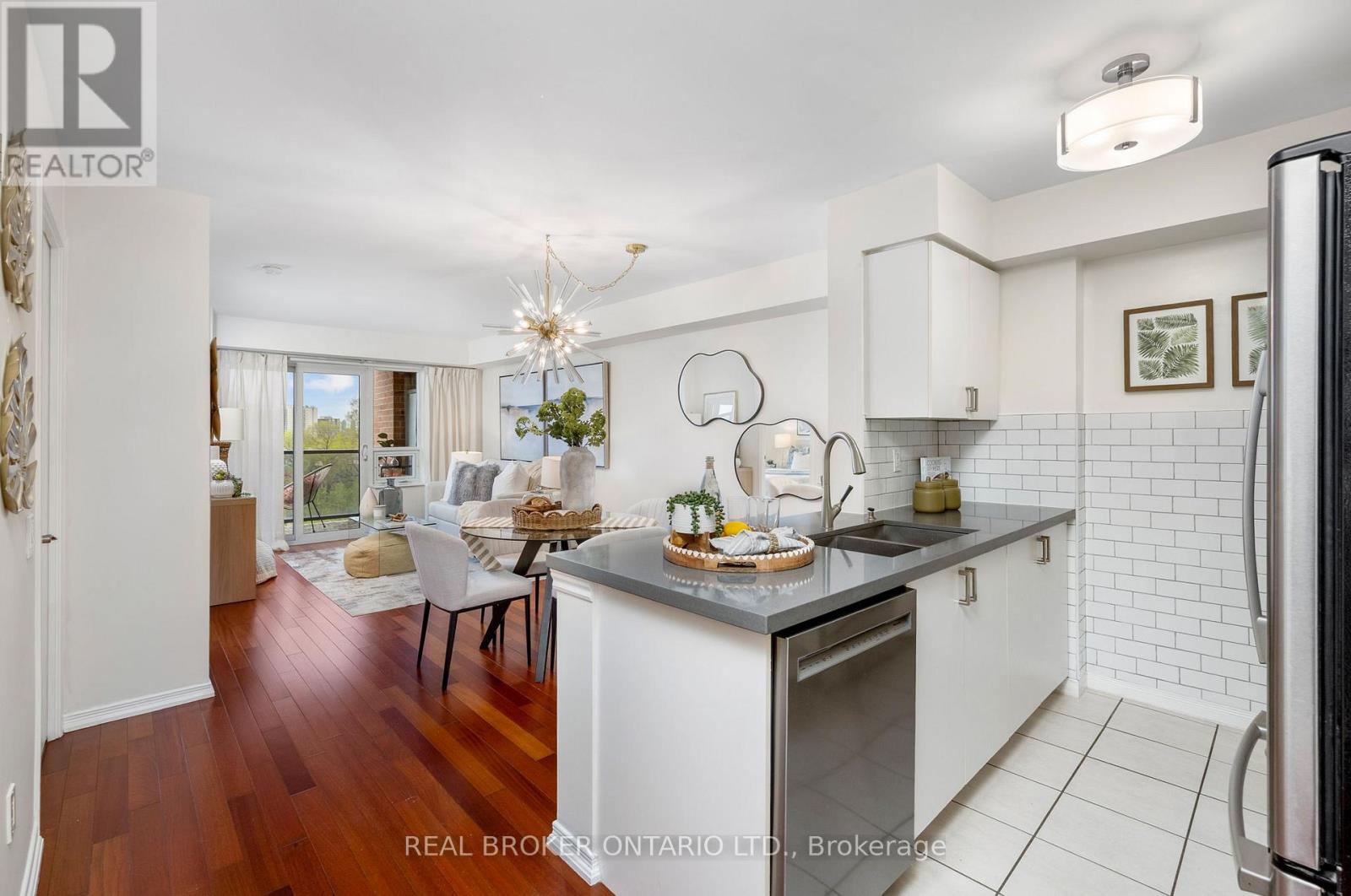 718 - 61 Heintzman Street, Toronto, Ontario  M6P 5A2 - Photo 4 - W12141486