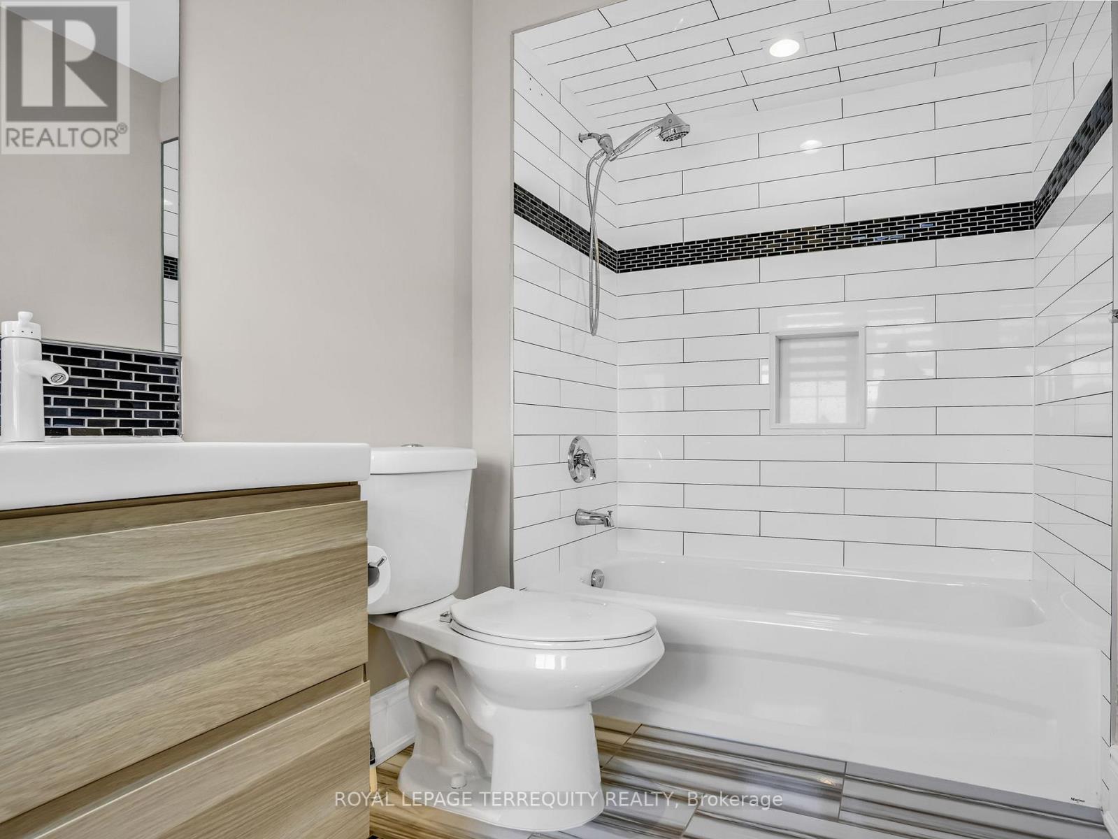 13 Humbershed Crescent, Caledon, Ontario  L7E 2X2 - Photo 31 - W12141524