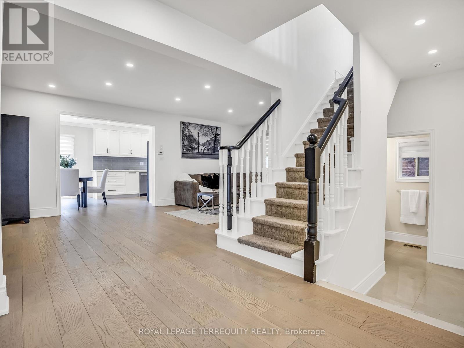13 Humbershed Crescent, Caledon, Ontario  L7E 2X2 - Photo 6 - W12141524