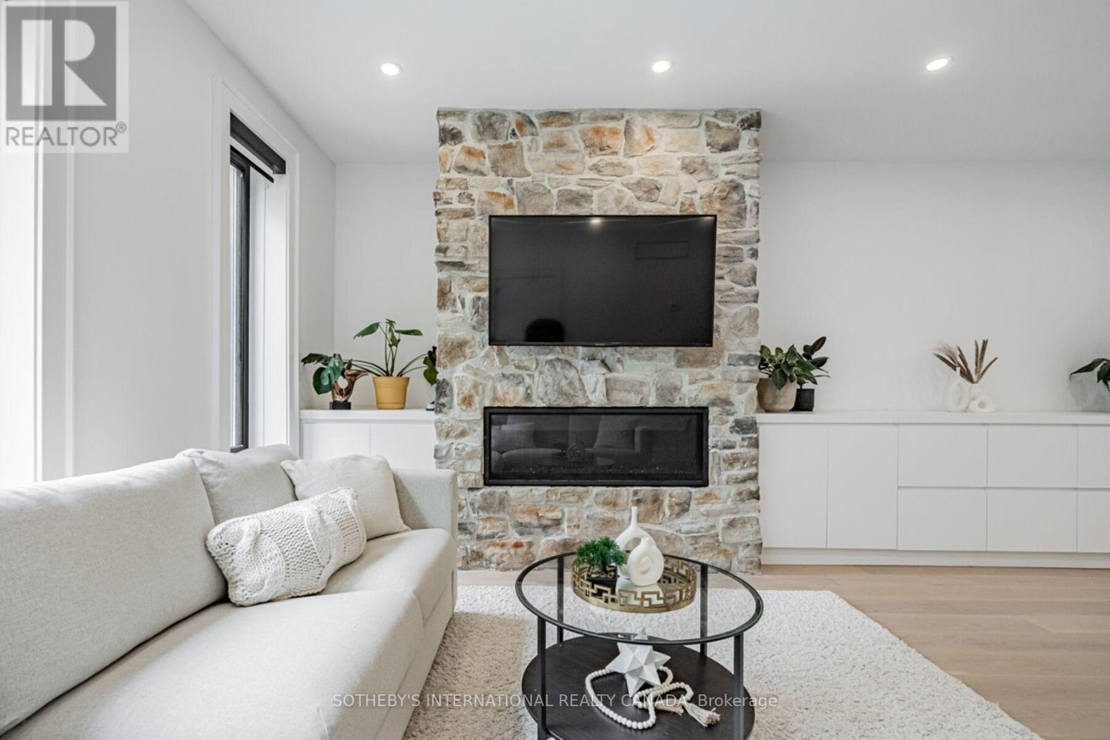 6 Twenty Fifth Street, Toronto, Ontario  M8V 3P3 - Photo 11 - W12141566
