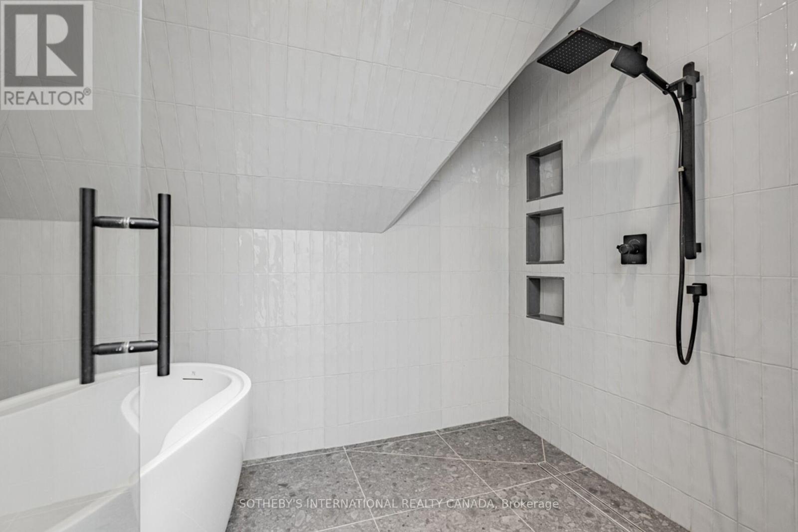 6 Twenty Fifth Street, Toronto, Ontario  M8V 3P3 - Photo 20 - W12141566