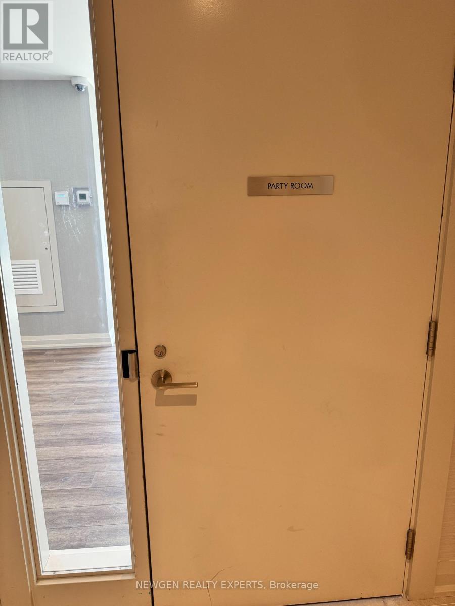 1220 - 212 King William Street, Hamilton, Ontario L8R 0A7 - Photo 18 - X12124908