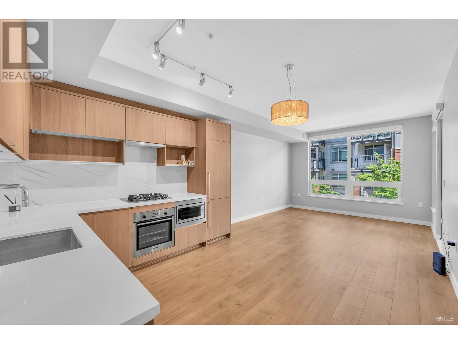 228 9388 Odlin Road, Richmond, British Columbia  V6X 0L5 - Photo 4 - R3000565