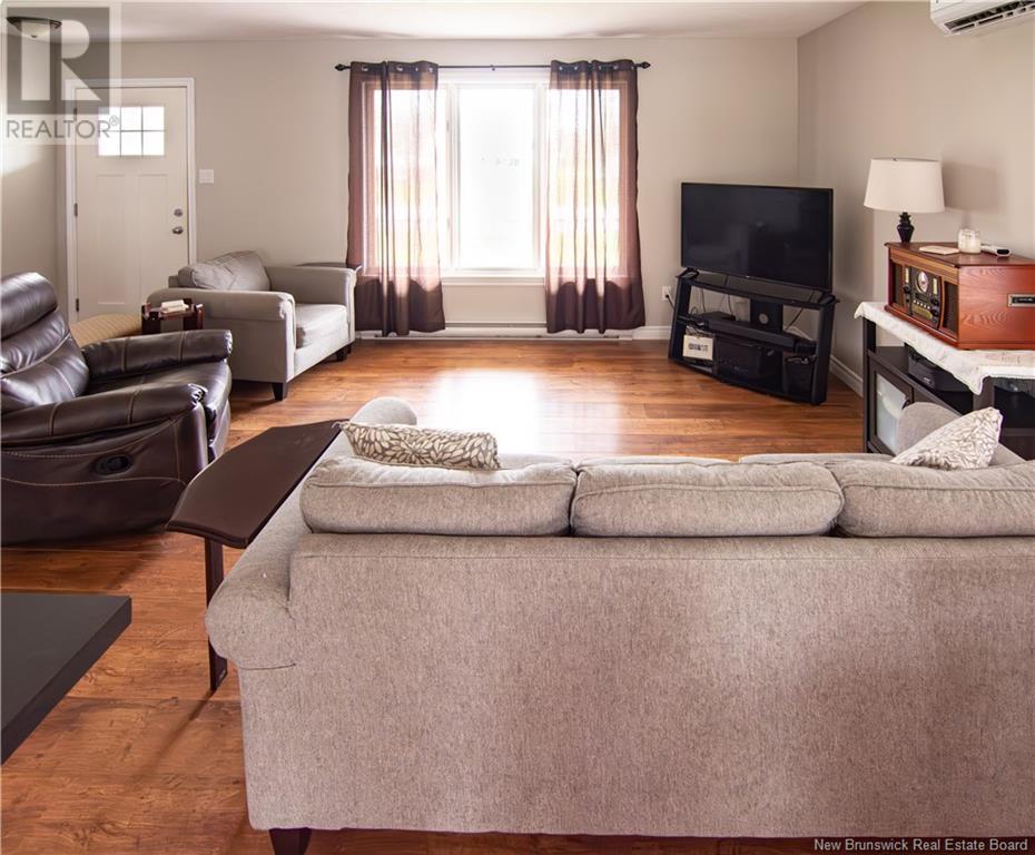 Property at 19 MacDonald Road image 3