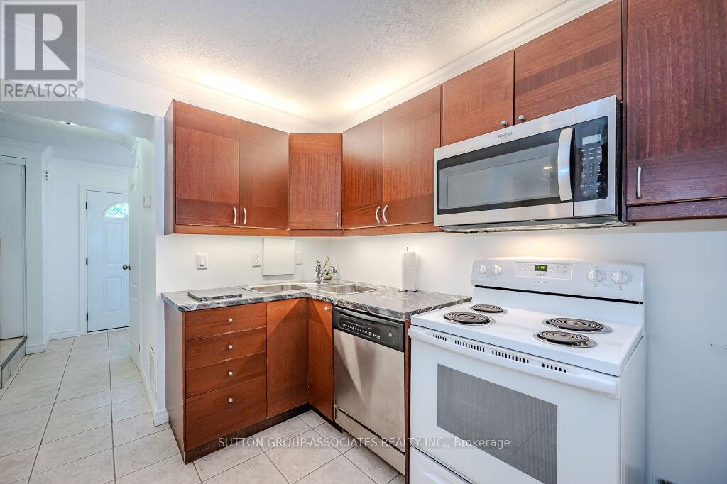 18 - 121 University Avenue E, Waterloo, Ontario  N2J 4J1 - Photo 11 - X12141338