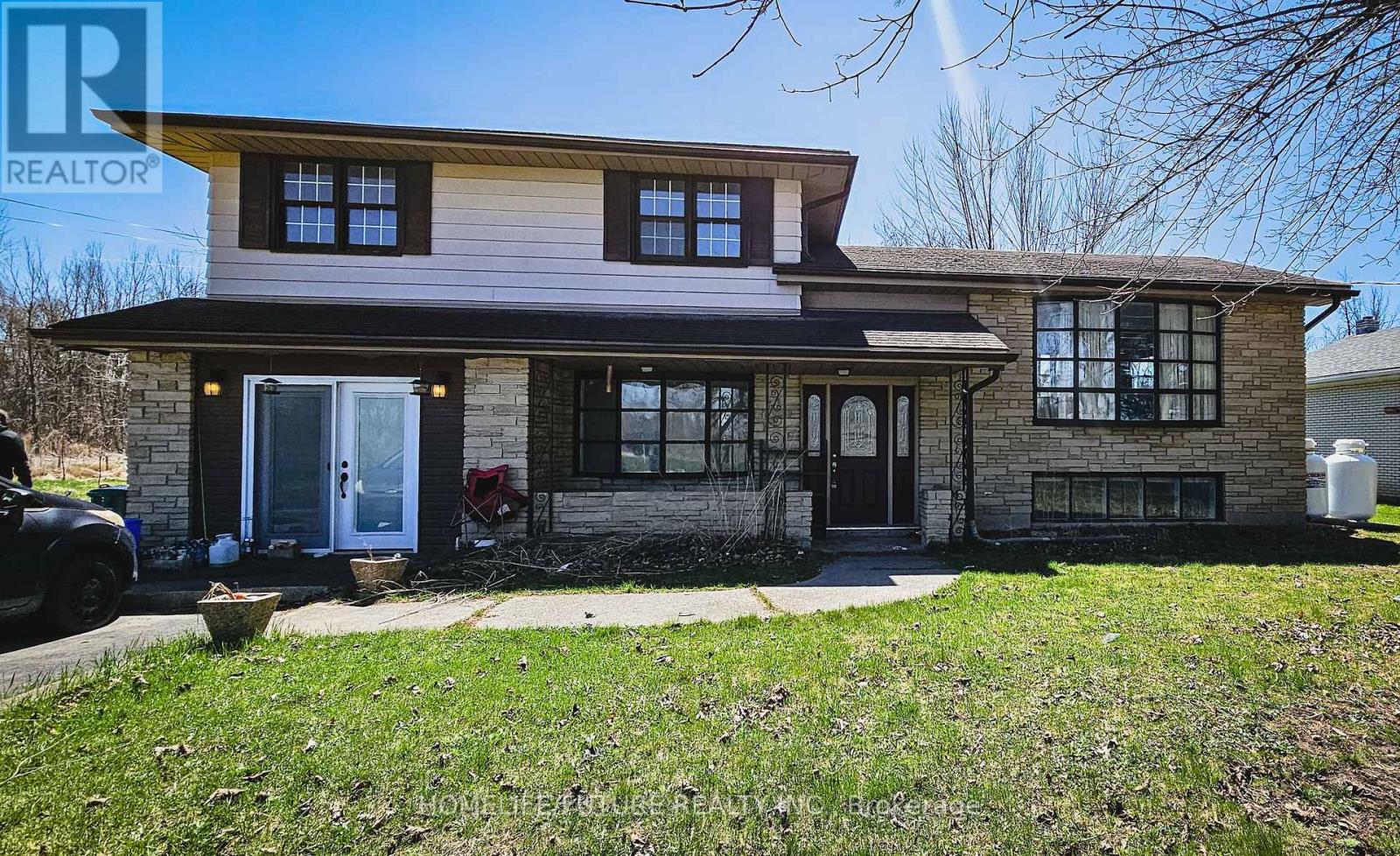 Property at 437 MOIRA STREET W image 2