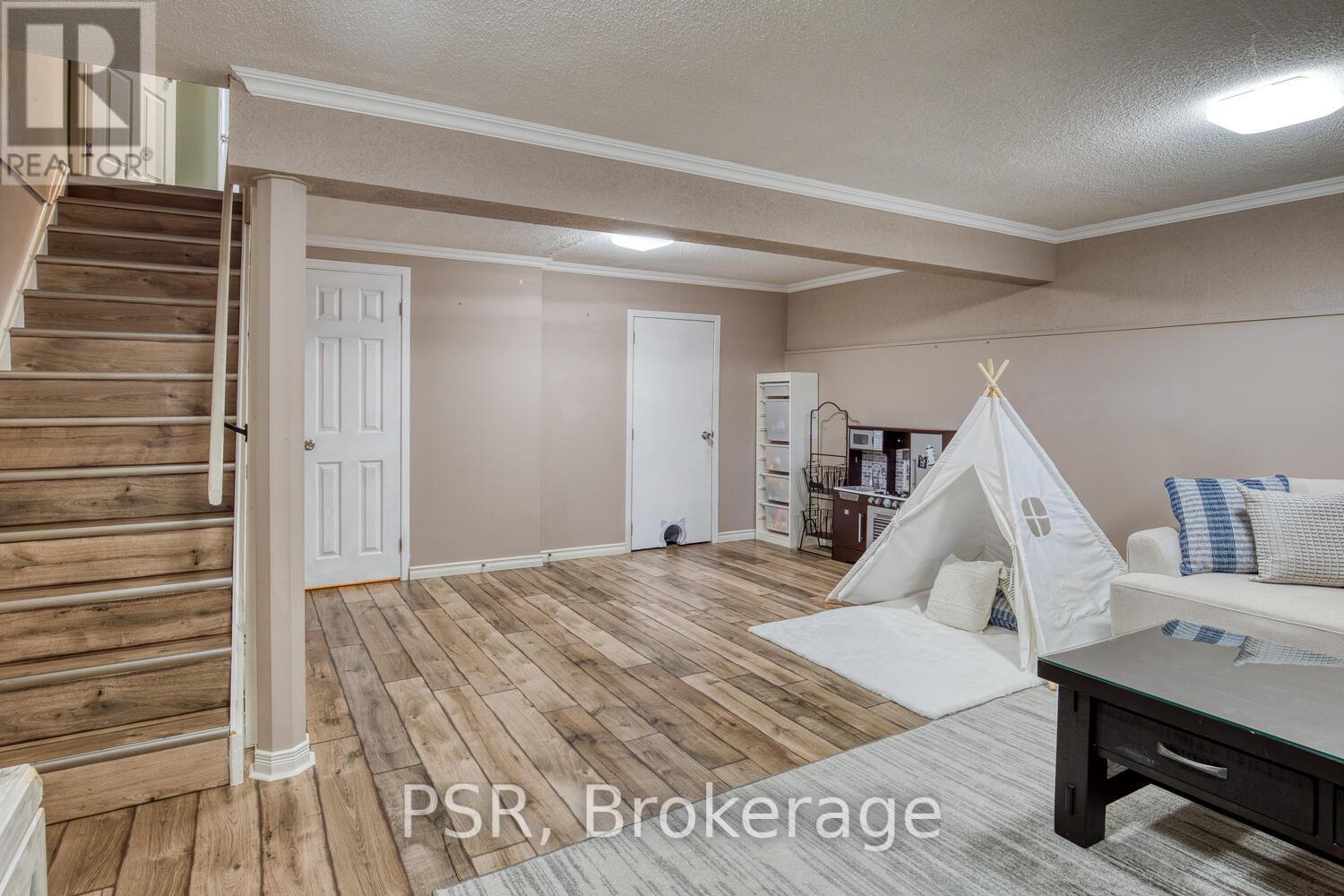 20 - 11 Grand River Boulevard, Kitchener, Ontario  N2A 2T2 - Photo 20 - X12141366