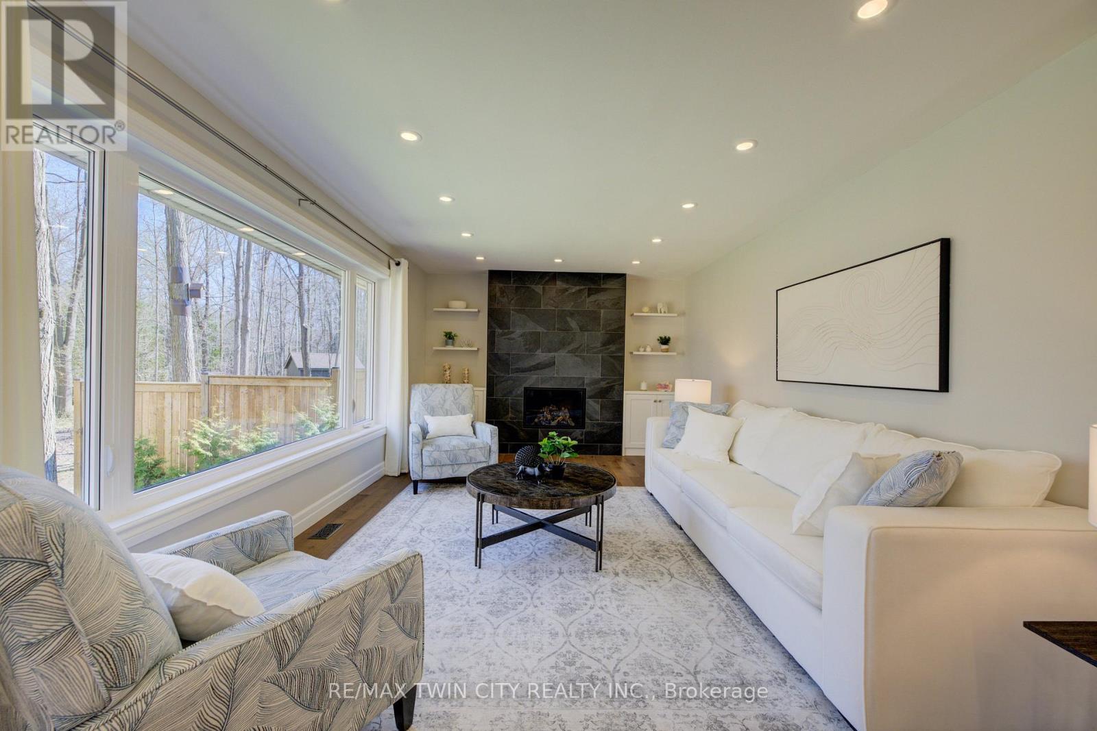 439 Northlake Drive, Waterloo, Ontario  N2V 1Y6 - Photo 9 - X12141369