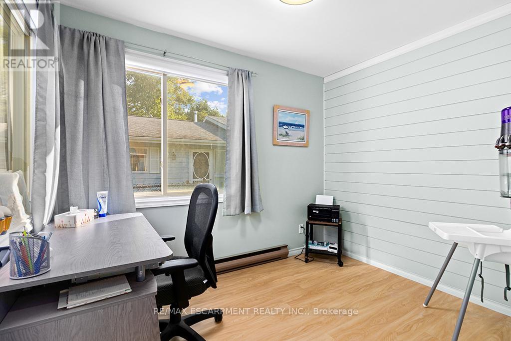 310 Albert Street S, Saugeen Shores, Ontario  N0H 2L0 - Photo 17 - X12141433