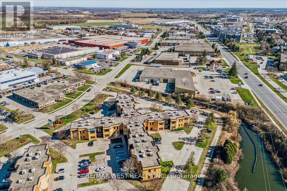 J202 - 155 Frobisher Drive, Waterloo, Ontario  N2V 2E1 - Photo 3 - X12141485