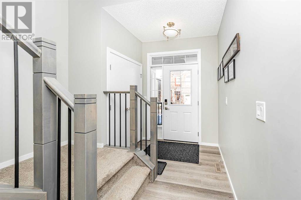 Property at 341 Yorkville Road SW image 4