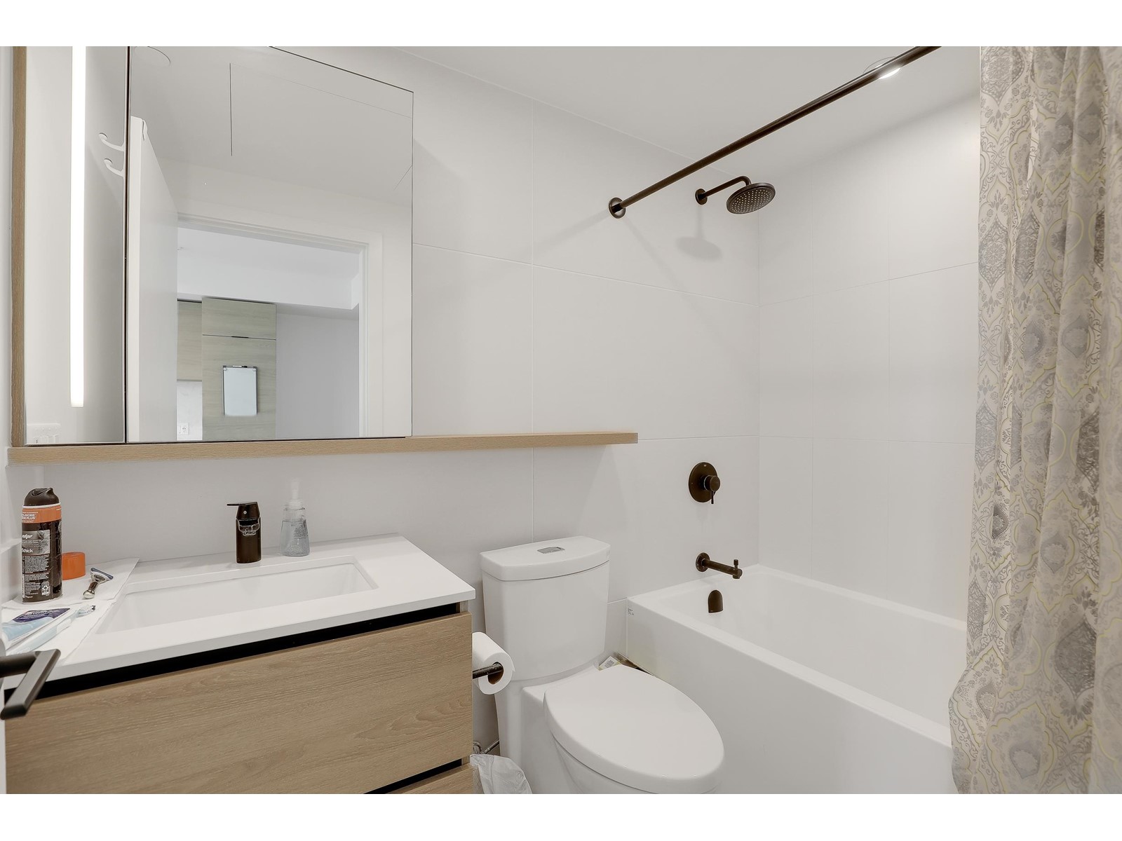 808 10448 University Drive, Surrey, British Columbia  V3T 0S7 - Photo 13 - R3001231