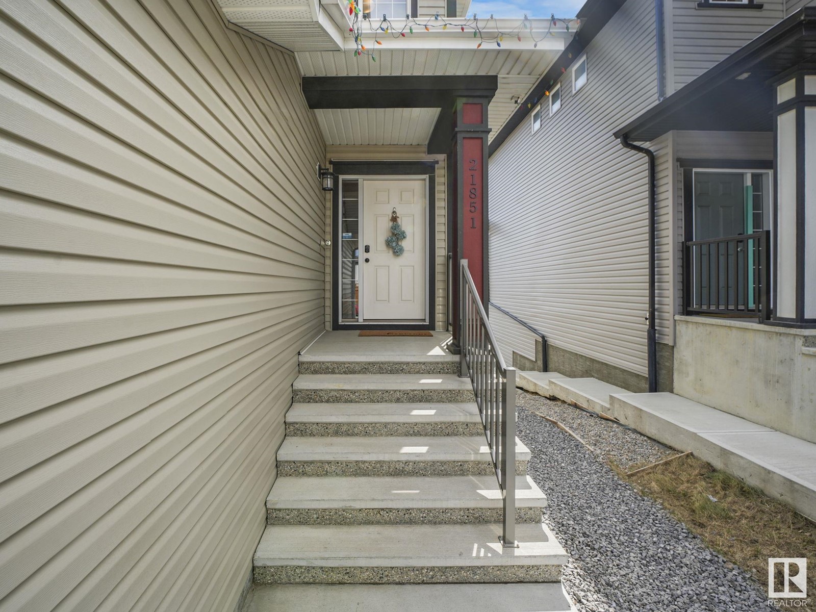 21851 98 Av Nw, Edmonton, Alberta  T5T 7J3 - Photo 2 - E4435929