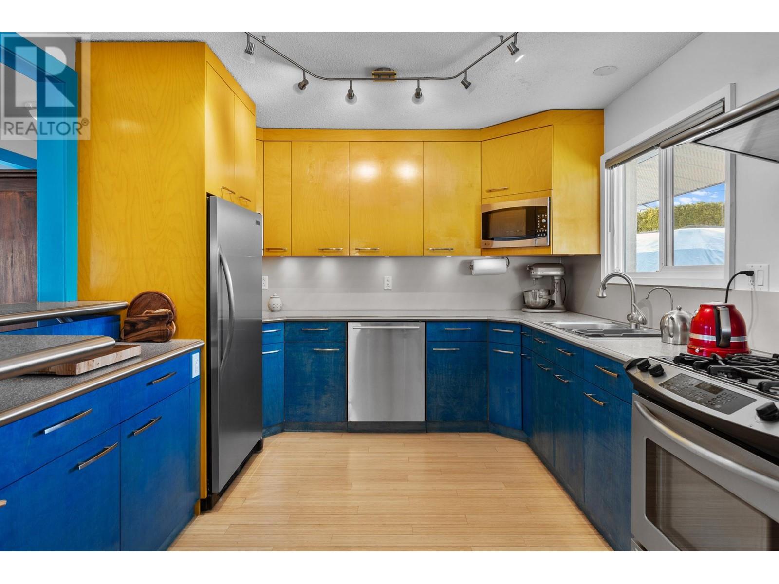 Property at 2283 Blair Court image 3