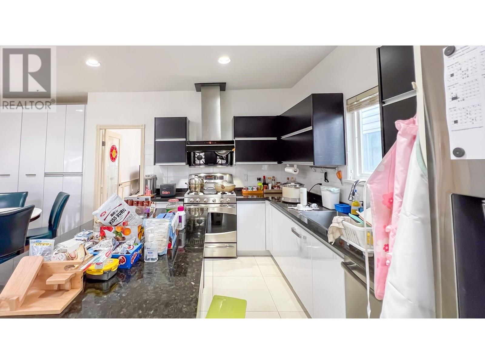 Listing Picture 10 of 40 : 2813 W 21ST AVENUE, Vancouver / 溫哥華 - 魯藝地產 Yvonne Lu Group - MLS Medallion Club Member