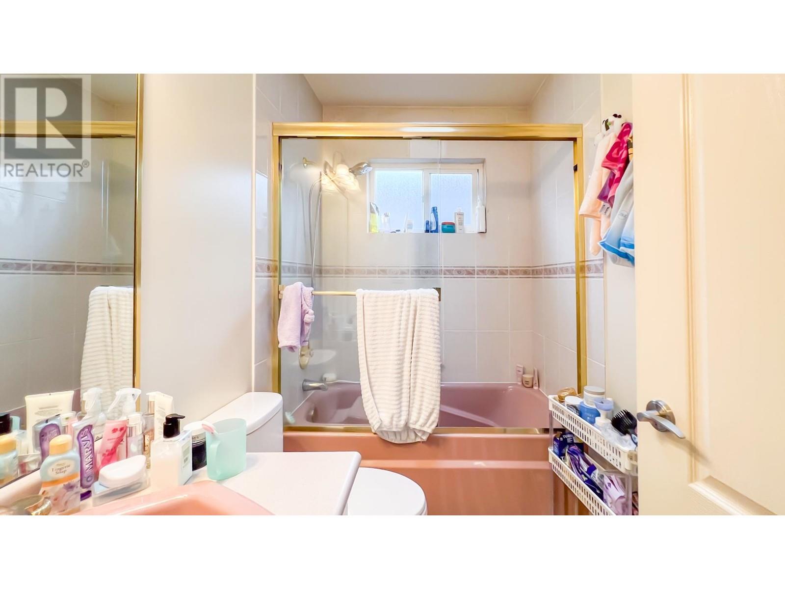 Listing Picture 34 of 40 : 2813 W 21ST AVENUE, Vancouver / 溫哥華 - 魯藝地產 Yvonne Lu Group - MLS Medallion Club Member