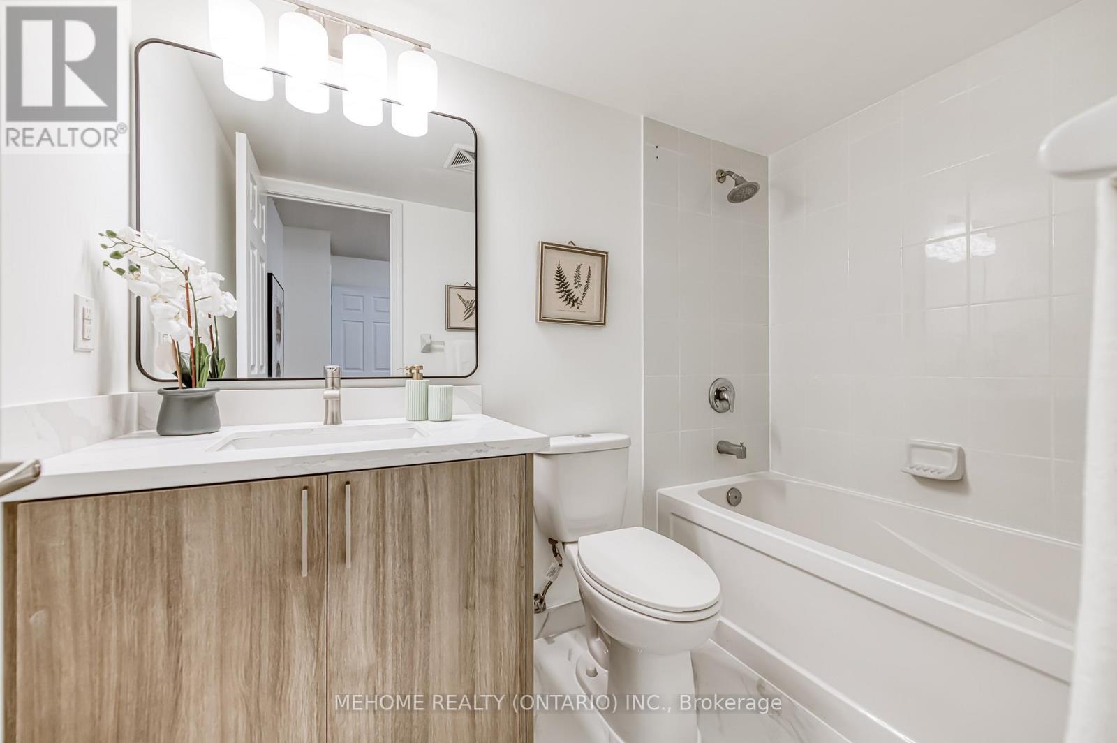 702 - 19 Grand Trunk Road, Toronto, Ontario  M5J 3A3 - Photo 16 - C12141683