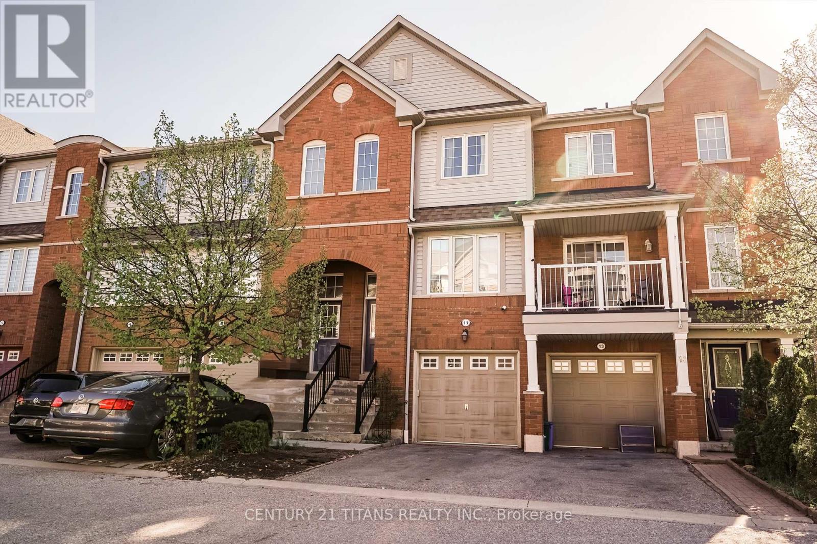 11 VENTURA LANE, Ajax, Ontario