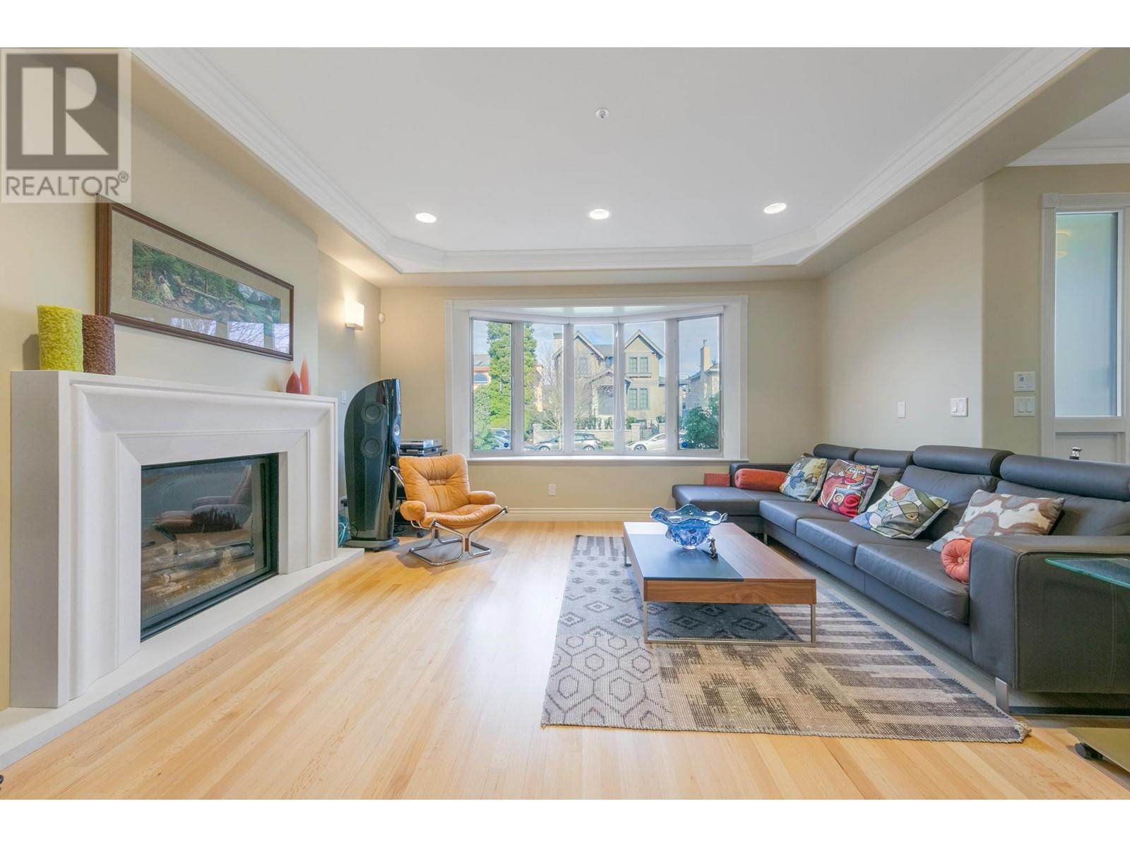 Property at 1688 W 61ST AVENUE image 2