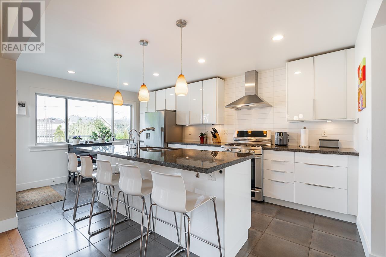 Listing Picture 8 of 39 : 1 1631 E 22ND AVENUE, Vancouver / 溫哥華 - 魯藝地產 Yvonne Lu Group - MLS Medallion Club Member