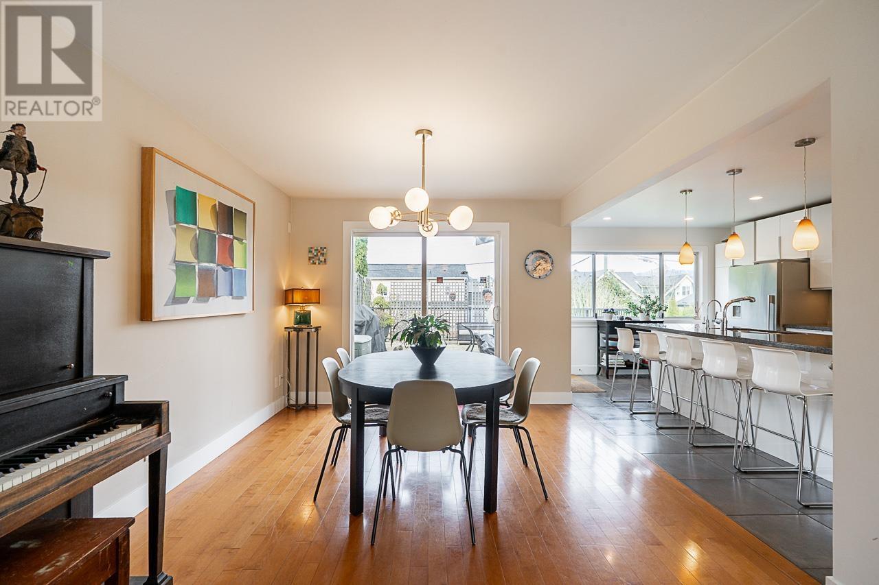 Listing Picture 6 of 39 : 1 1631 E 22ND AVENUE, Vancouver / 溫哥華 - 魯藝地產 Yvonne Lu Group - MLS Medallion Club Member