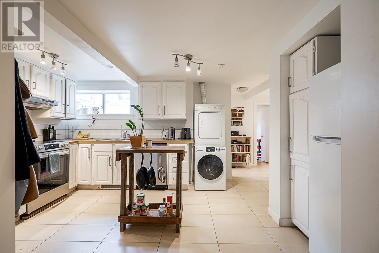 Listing Picture 19 of 39 : 1 1631 E 22ND AVENUE, Vancouver / 溫哥華 - 魯藝地產 Yvonne Lu Group - MLS Medallion Club Member