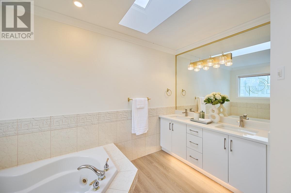 Listing Picture 20 of 30 : 5931 FORSYTH CRESCENT, Richmond / 烈治文 - 魯藝地產 Yvonne Lu Group - MLS Medallion Club Member