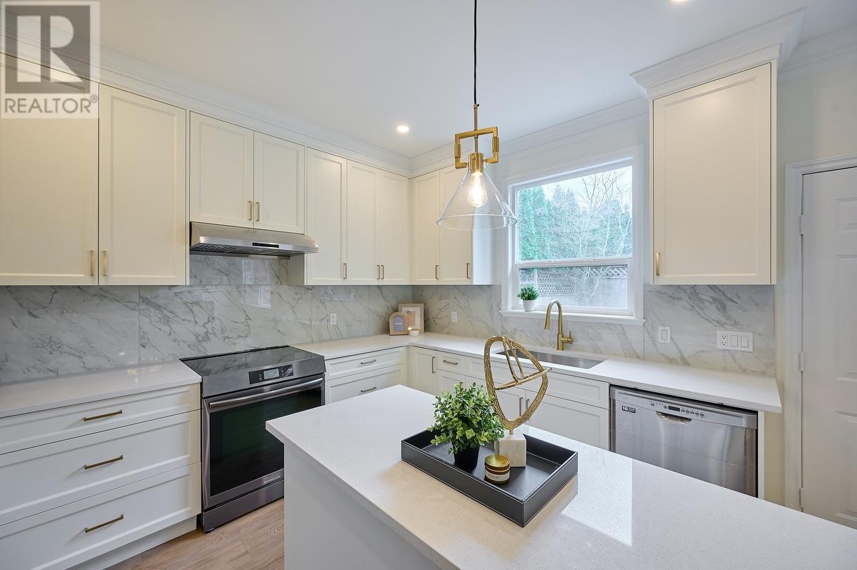 Listing Picture 8 of 30 : 5931 FORSYTH CRESCENT, Richmond / 烈治文 - 魯藝地產 Yvonne Lu Group - MLS Medallion Club Member