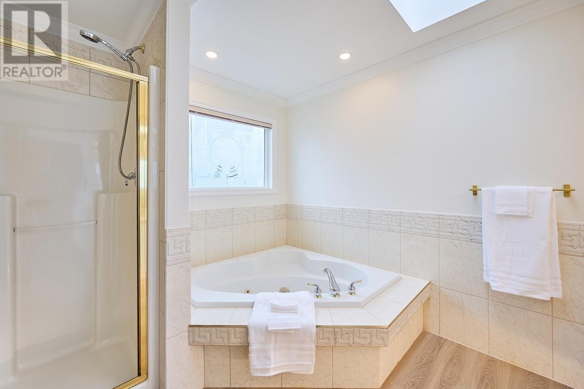 Listing Picture 21 of 30 : 5931 FORSYTH CRESCENT, Richmond / 烈治文 - 魯藝地產 Yvonne Lu Group - MLS Medallion Club Member