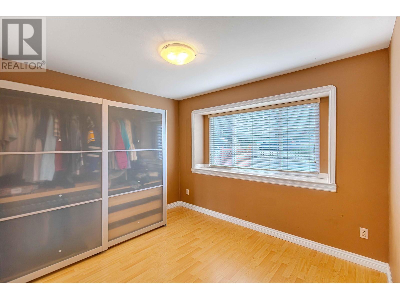 Listing Picture 28 of 39 : 4465 CAMBRIDGE STREET, Burnaby / 本拿比 - 魯藝地產 Yvonne Lu Group - MLS Medallion Club Member