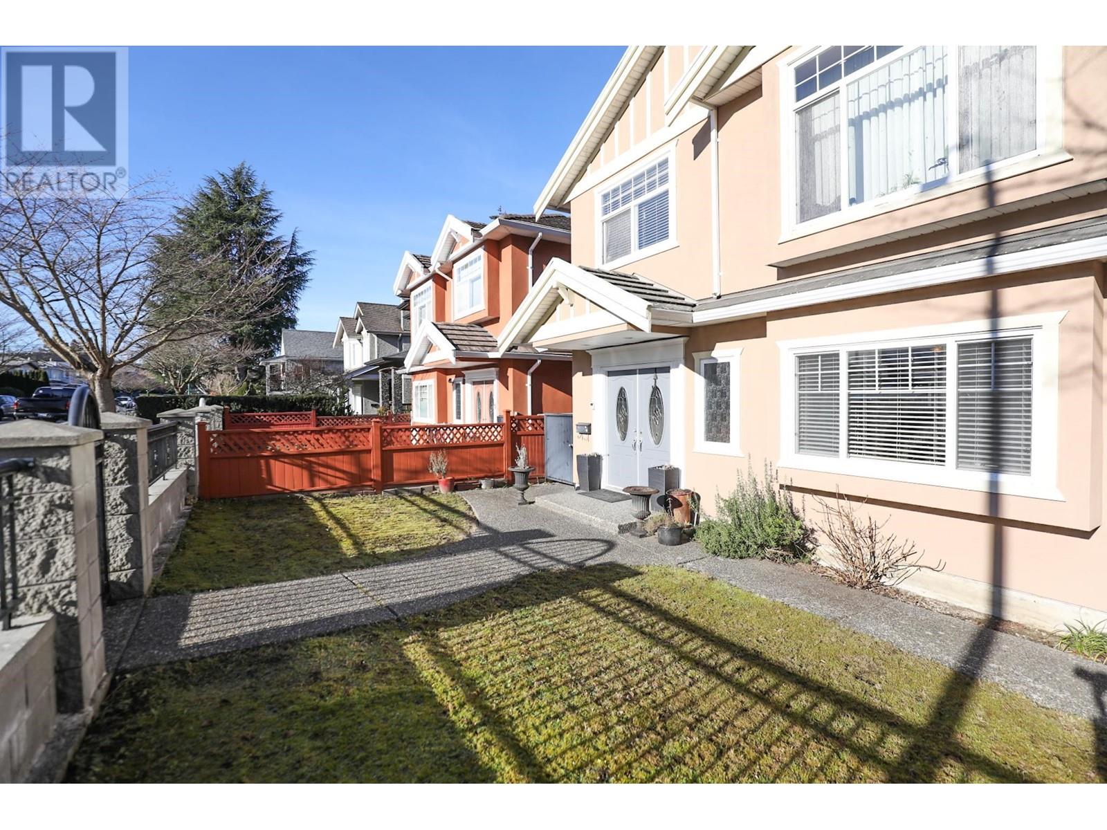 Listing Picture 39 of 39 : 4465 CAMBRIDGE STREET, Burnaby / 本拿比 - 魯藝地產 Yvonne Lu Group - MLS Medallion Club Member