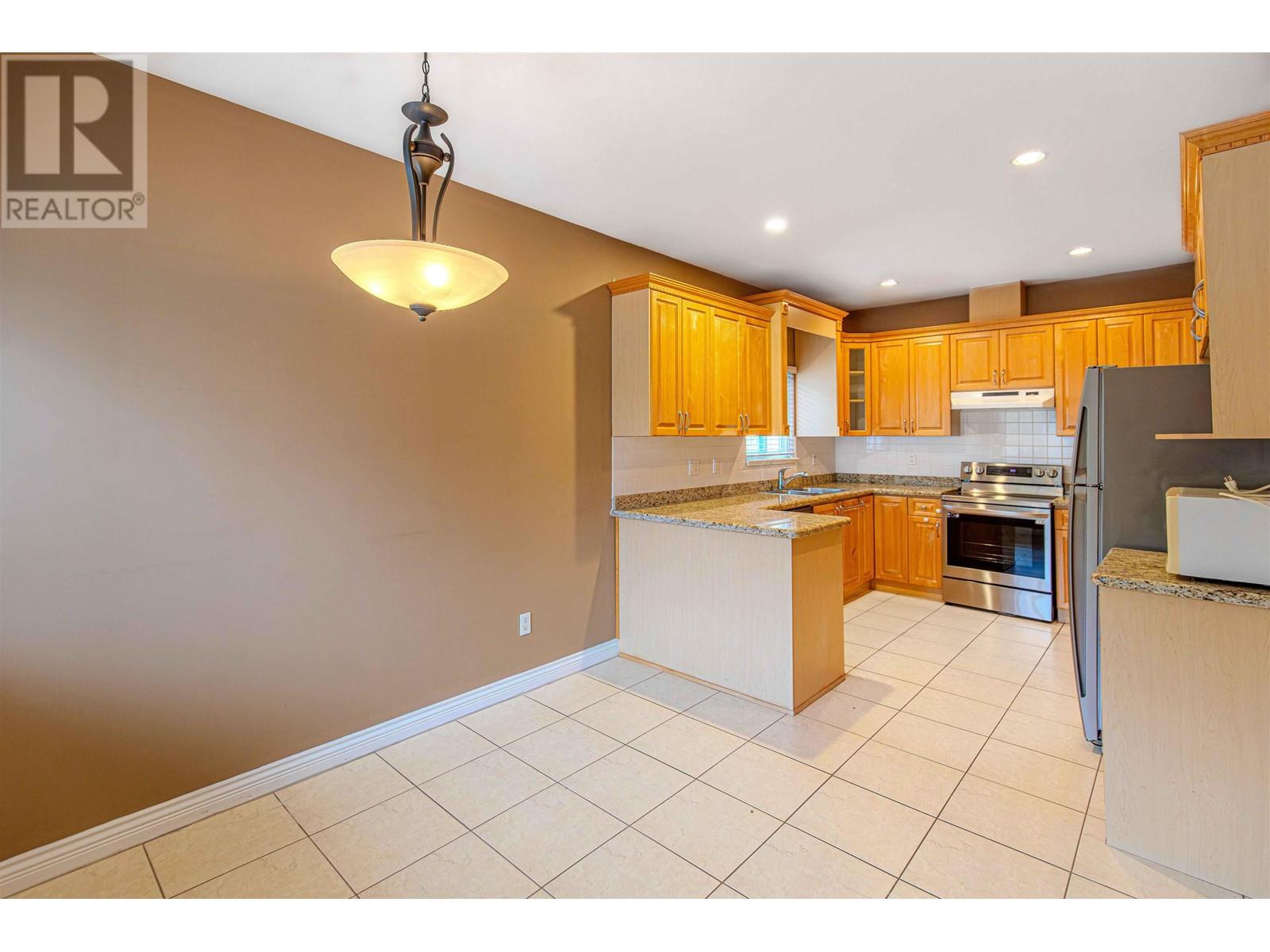 4465 Cambridge Street, Burnaby, British Columbia  V5C 1H6 - Photo 12 - R2978995