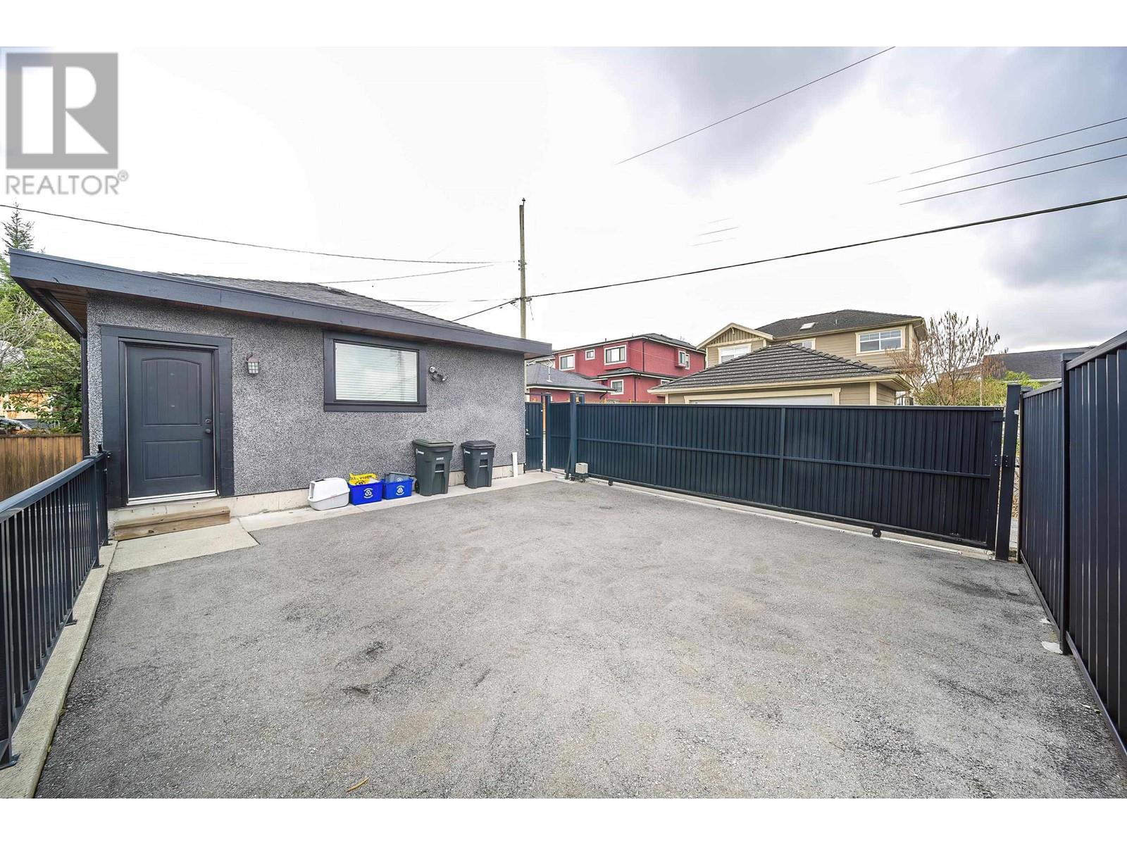 Listing Picture 38 of 40 : 3832 KINCAID STREET, Burnaby / 本拿比 - 魯藝地產 Yvonne Lu Group - MLS Medallion Club Member
