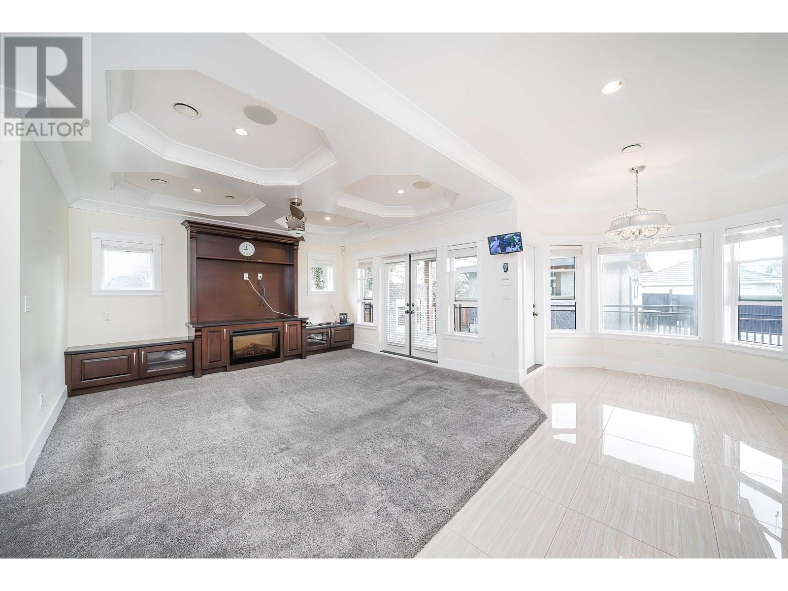 3832 Kincaid Street, Burnaby, British Columbia  V5G 1V7 - Photo 9 - R2980154