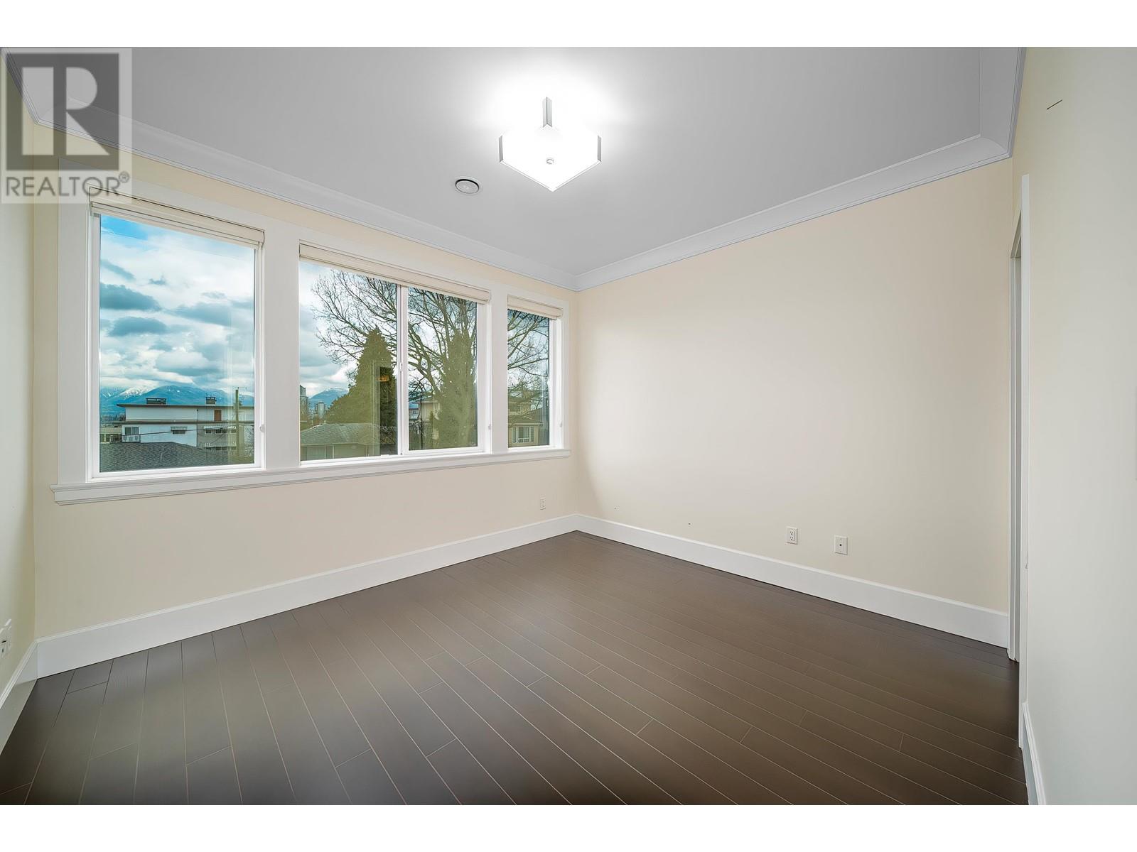 Listing Picture 24 of 40 : 3832 KINCAID STREET, Burnaby / 本拿比 - 魯藝地產 Yvonne Lu Group - MLS Medallion Club Member