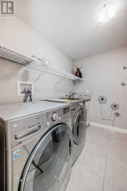 636 Aquitania Boulevard W, Lethbridge, Alberta  T1J 5G5 - Photo 31 - A2218706